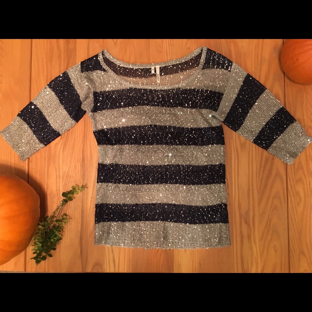 Maurice’s sparkle navy and silver 3/4 sleeve